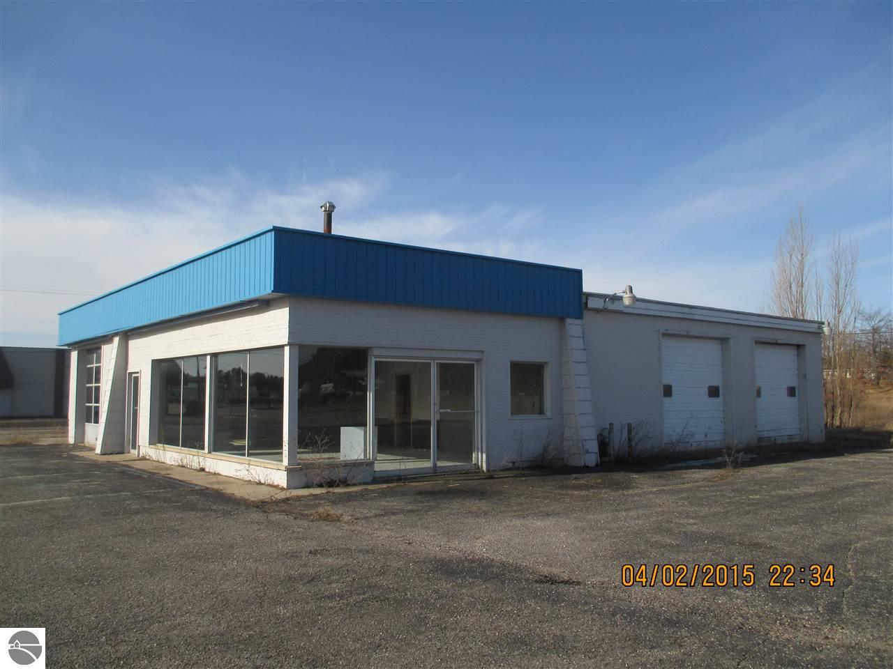 5239 Us-23 - Photo 1