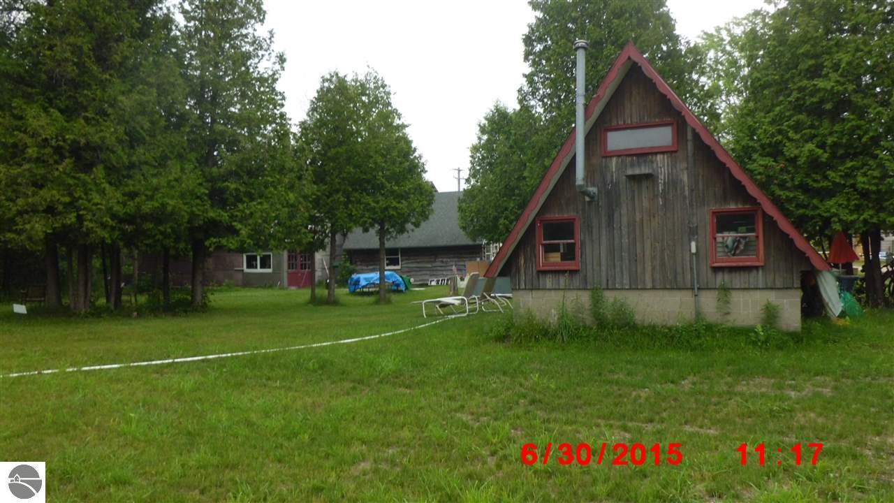 9418 Honor Highway - Photo 1
