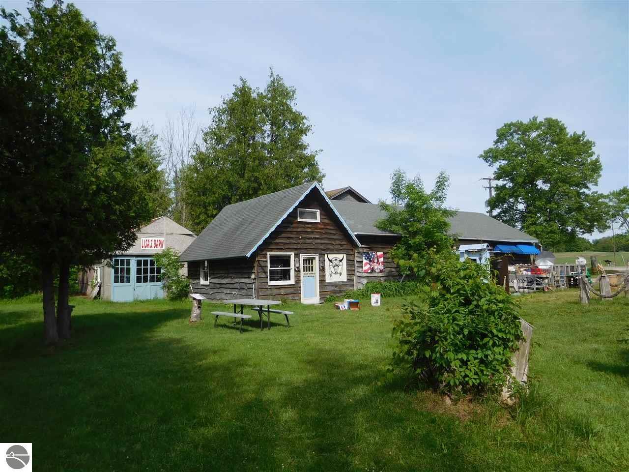 9418 Honor Highway - Photo 1