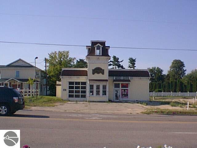 508 Houghton Avenue - Photo 1