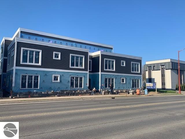 914 Front Street - Photo 1