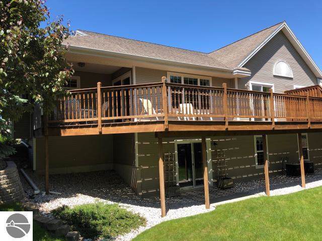 330 Lighthouse Way S - Photo 1