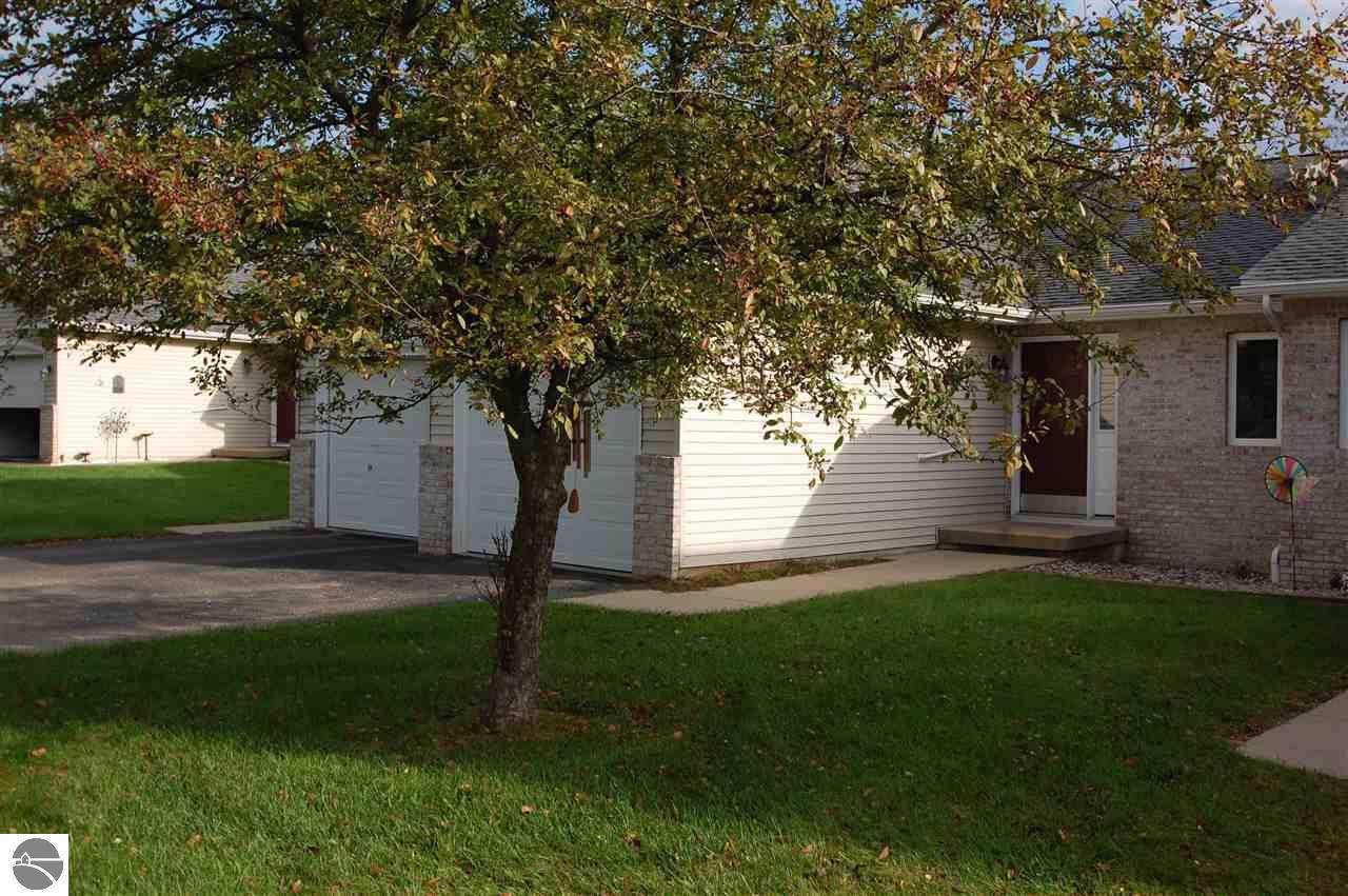 439 West River Park Drive - Photo 1