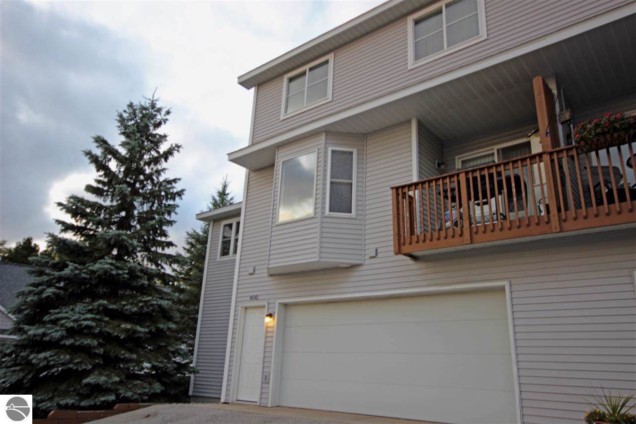 4041 Sherwood Forest Drive - Photo 1