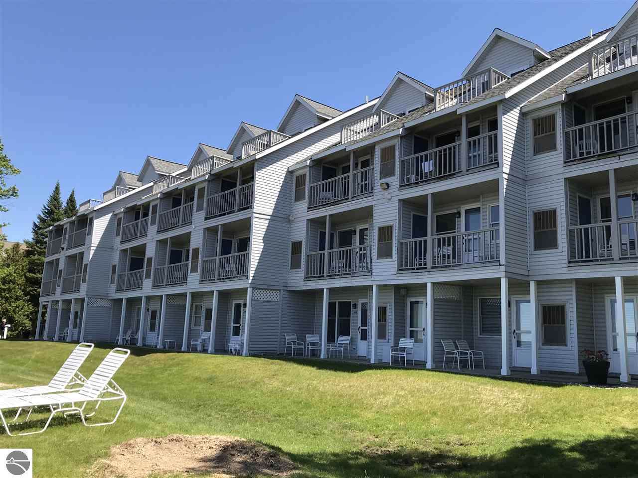 2305 Us-31 N - Photo 1