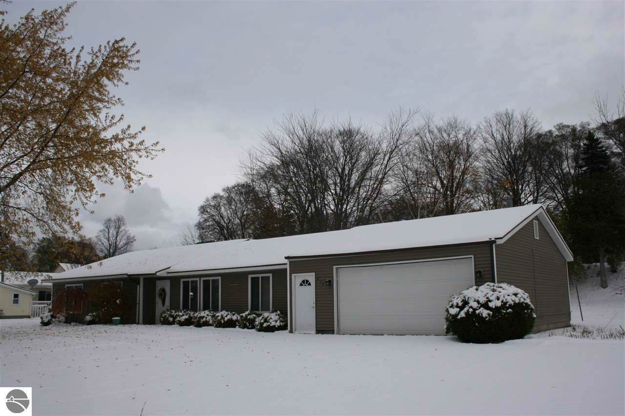 215 Rivershore Drive - Photo 1 215 Rivershore Drive - Photo 1
