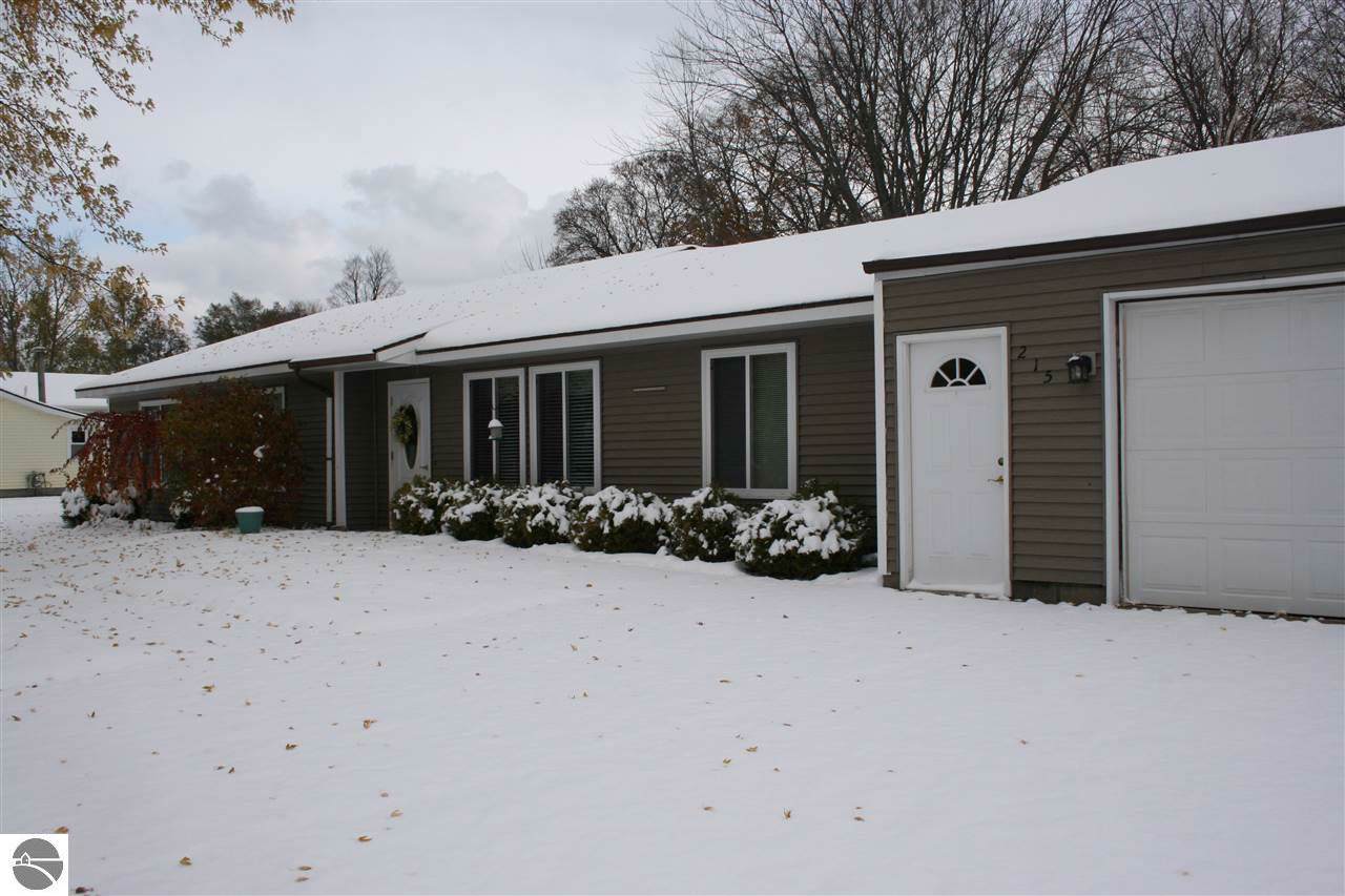215 Rivershore Drive - Photo 1