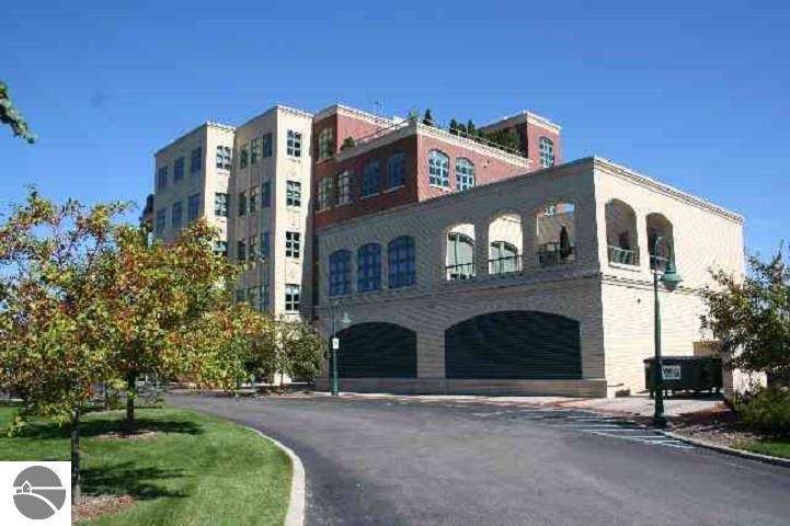 333 Grandview Parkway - Photo 1