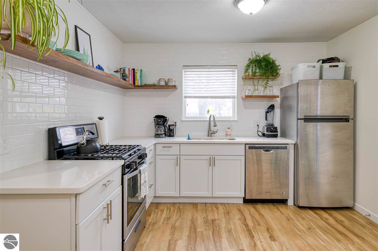 430 Sixteenth Street - Photo 1