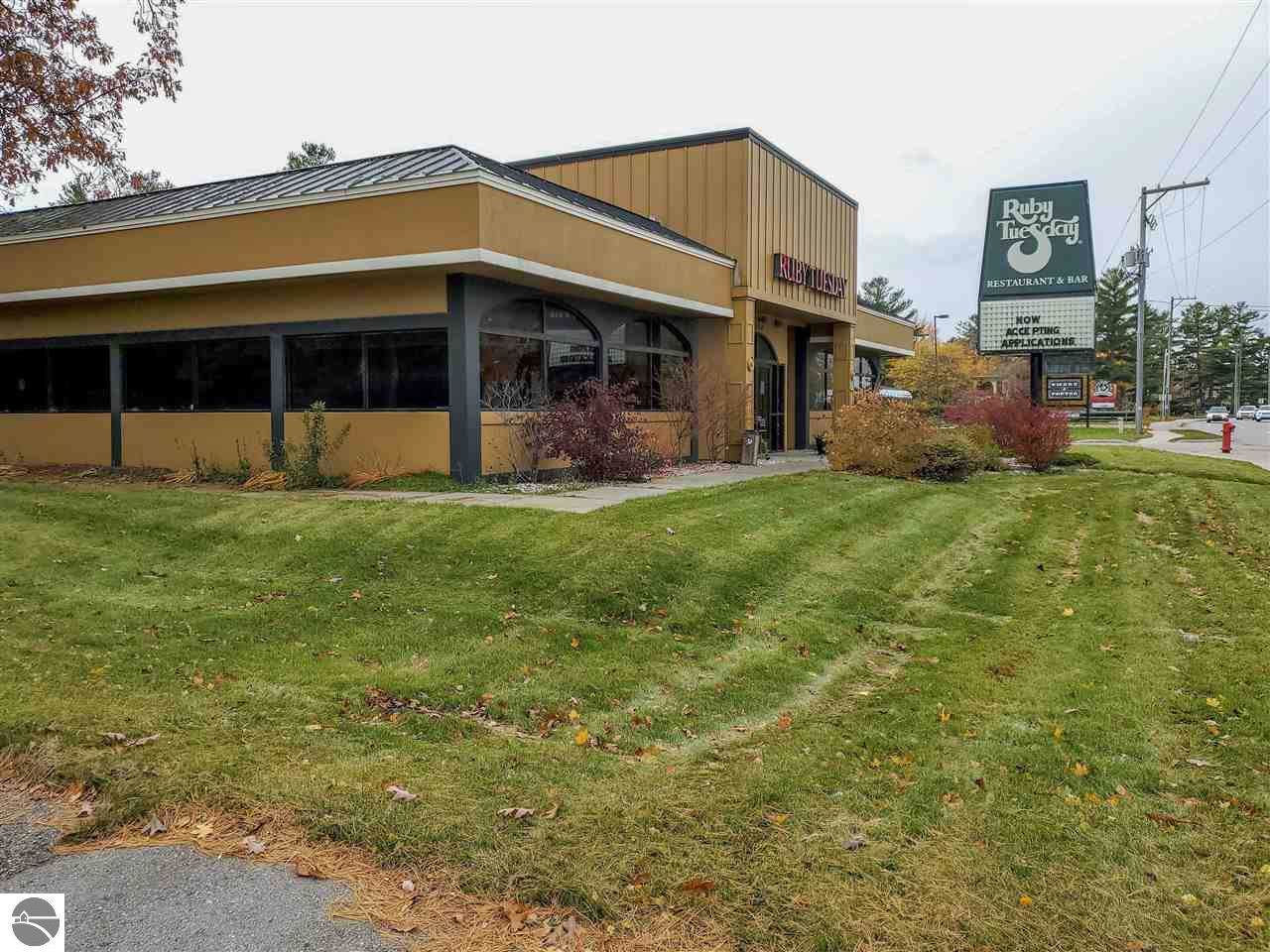 1764 Us-31 N - Photo 1