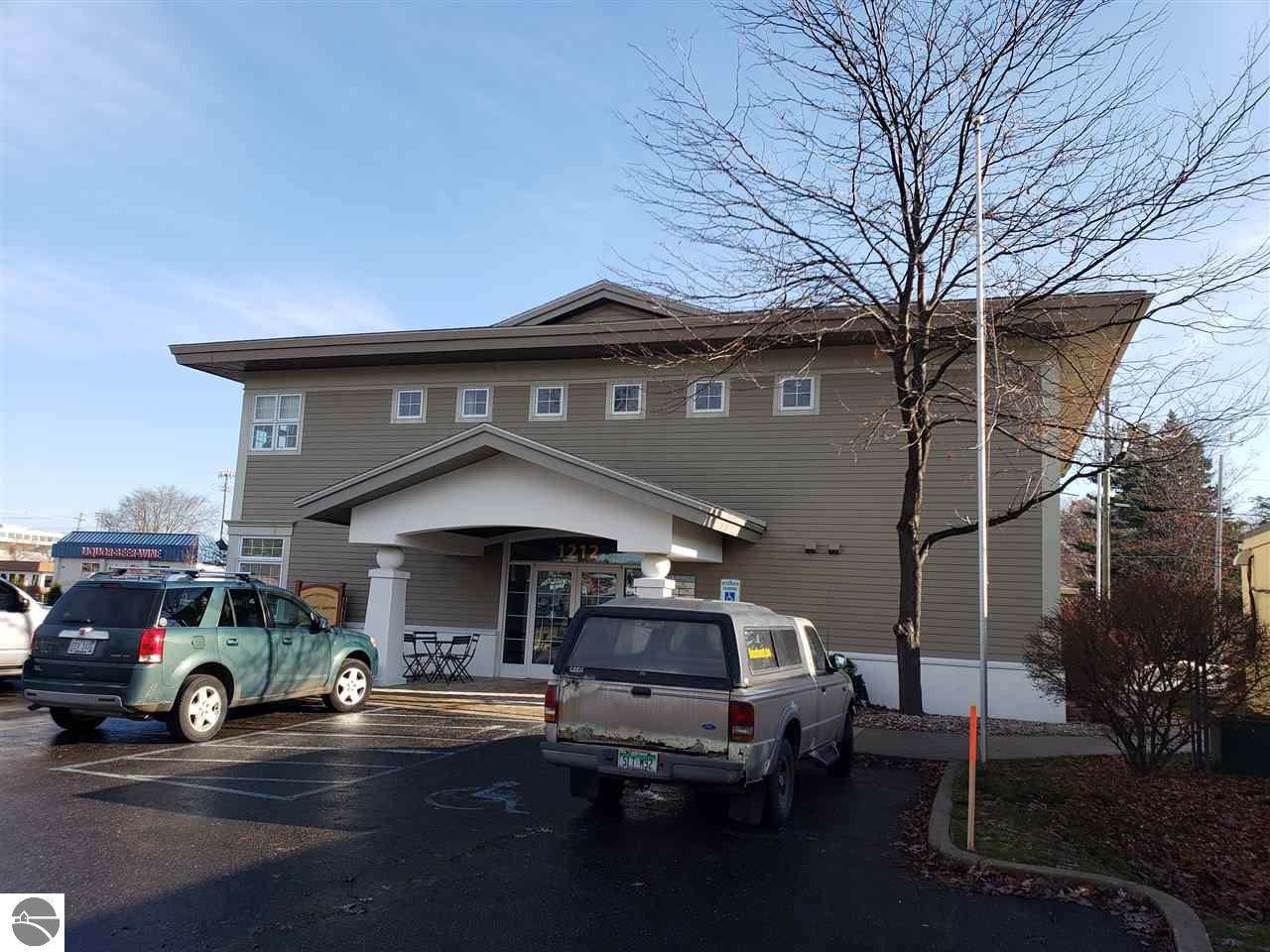 1212 Veterans Drive - Photo 1