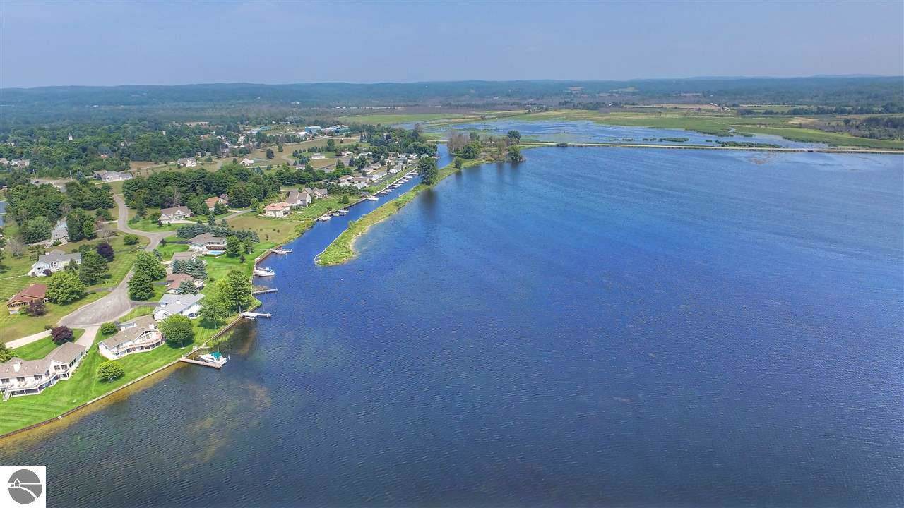 3341 Mariners Lane - Photo 1