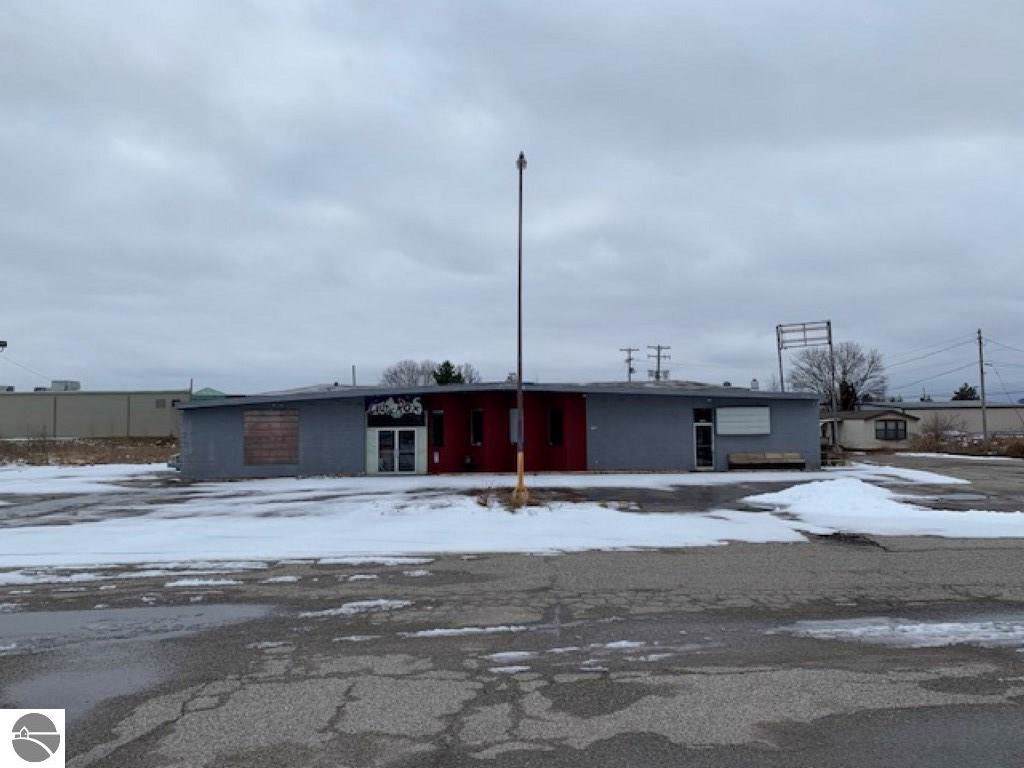 7900 Alger Road - Photo 1