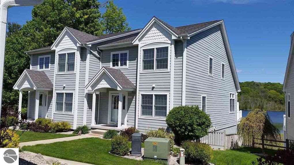 2836 West Shore Drive - Photo 1