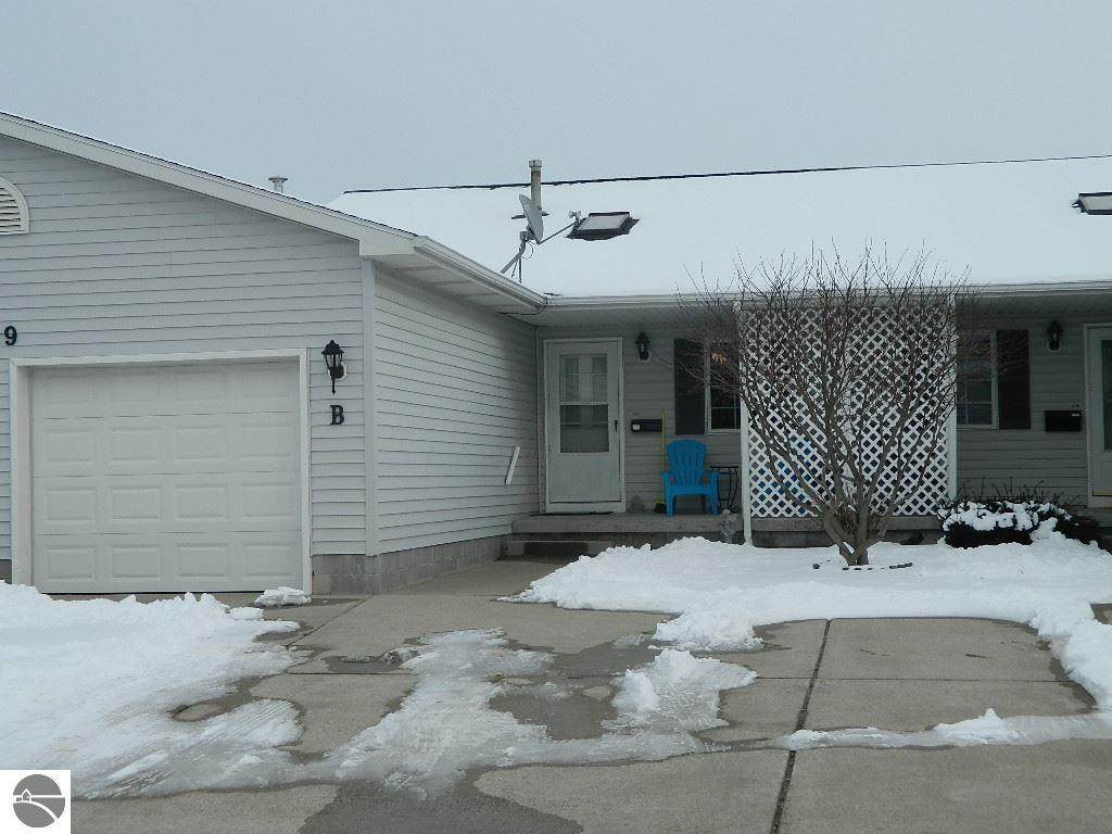 1529 B Gaylord Street - Photo 1