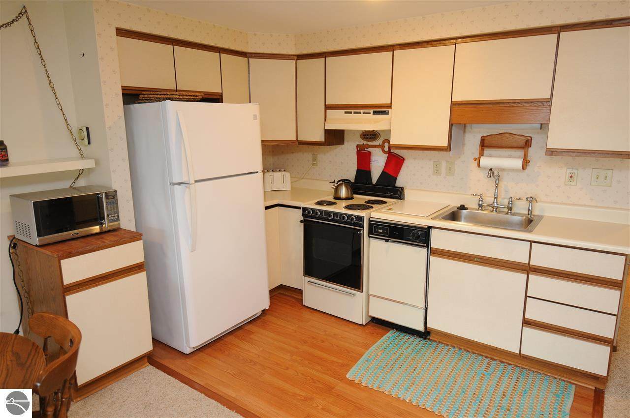 4390 Us-23 - Photo 1