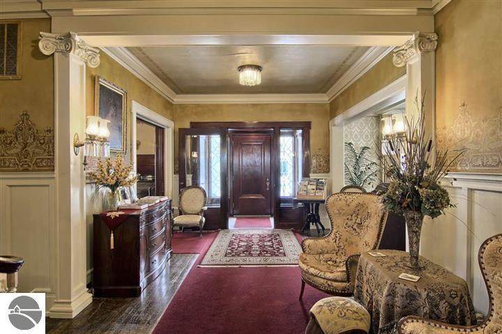 230 Wellington Street - Photo 1