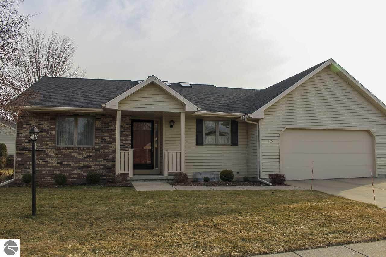 205 Plumtree Lane - Photo 1