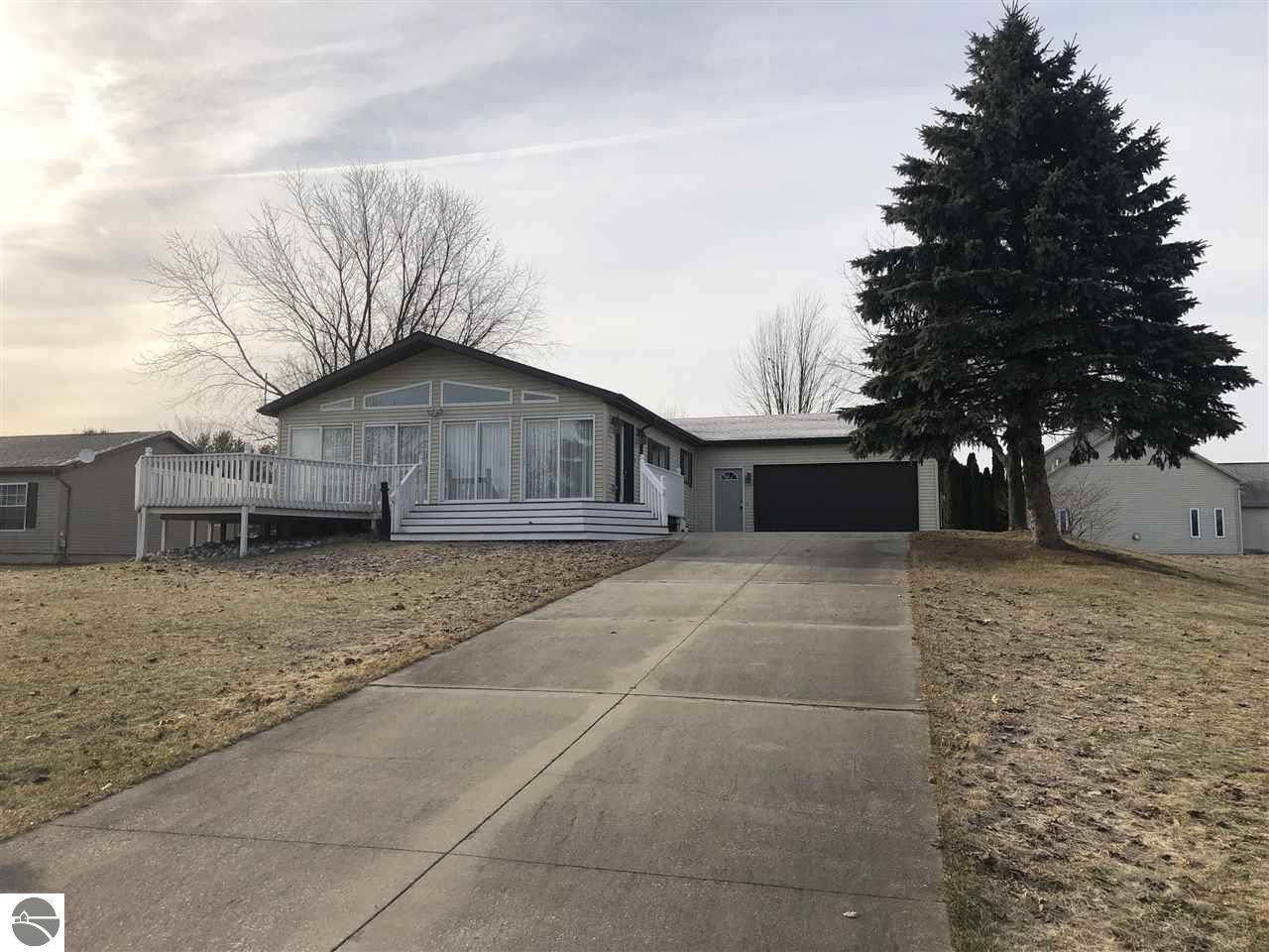 1031 Clubhouse Drive - Photo 1