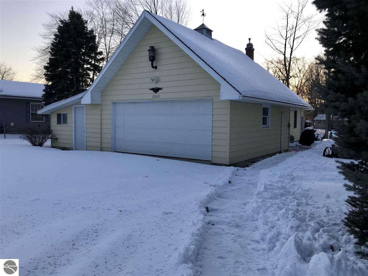 2660 Huckleberry Trail - Photo 1