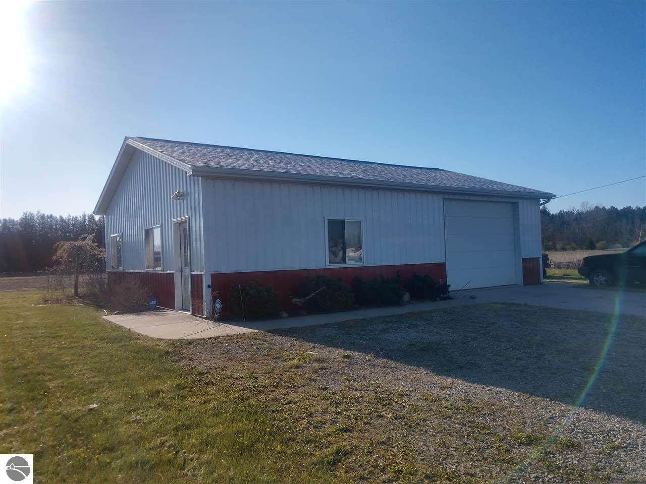 3290 Huron - Photo 1