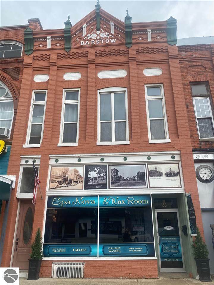 153 Center - Photo 1
