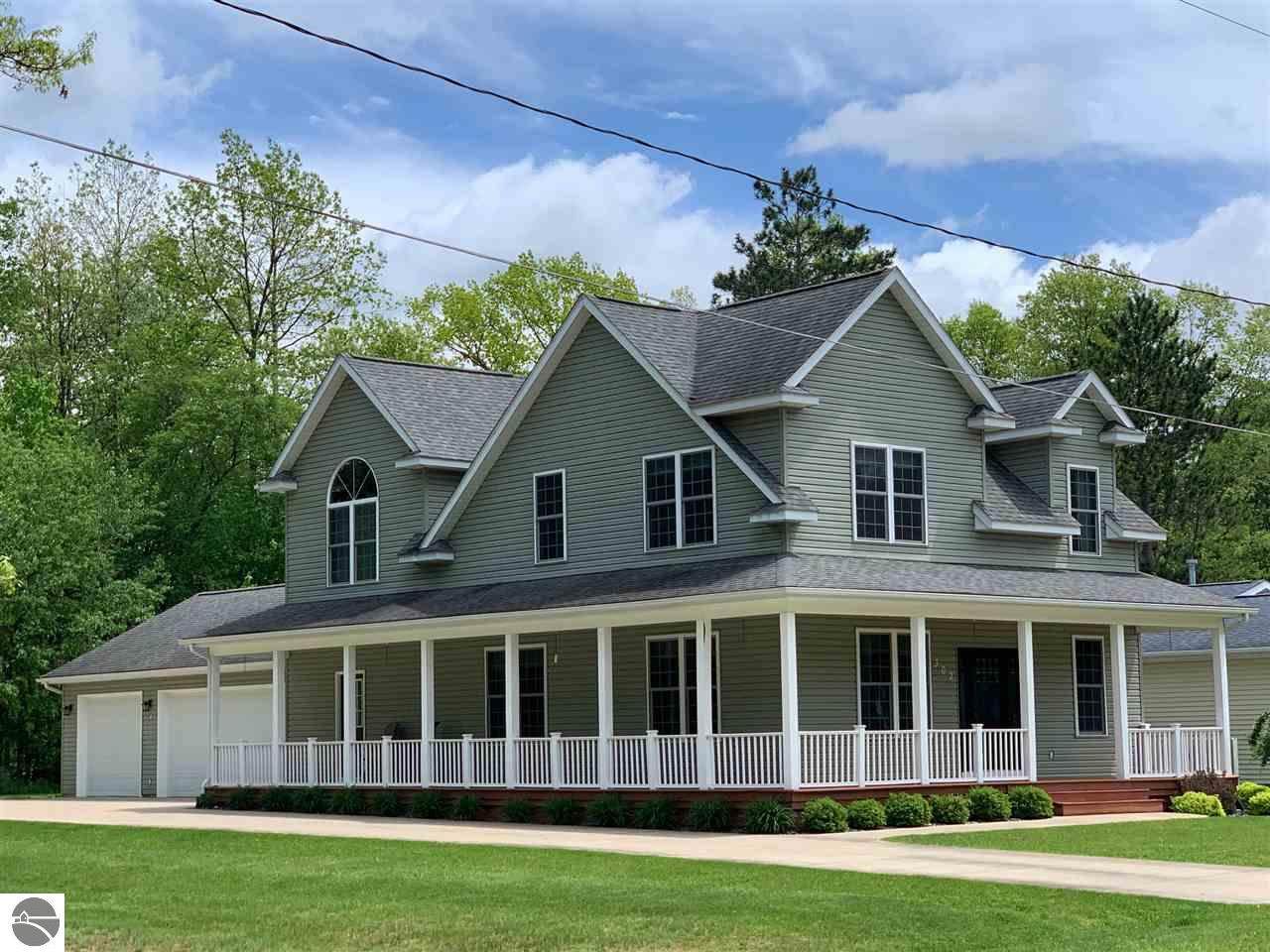 302 Wildwood Drive - Photo 1