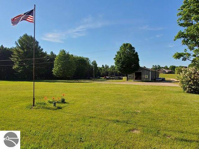 4954 27 Road - Photo 1