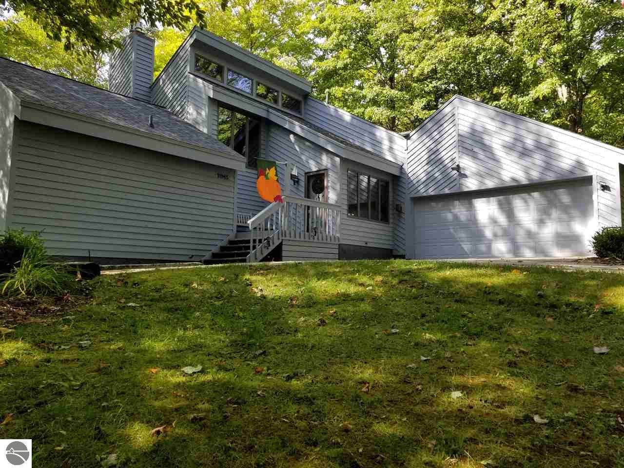 11985 Lakeshore Drive - Photo 1