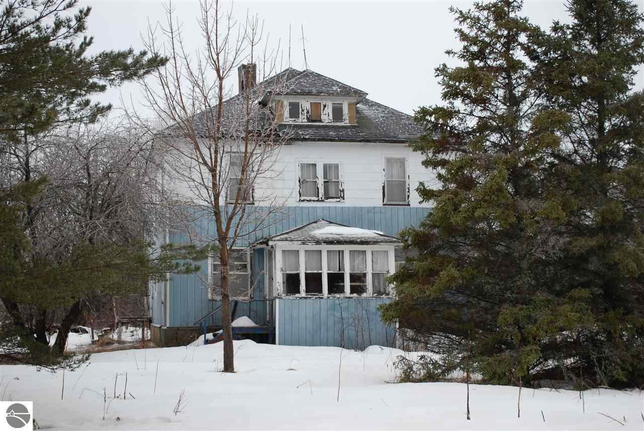 19306 Mackinac Trail - Photo 1