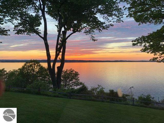 3229 Scenic Hills Drive - Photo 1