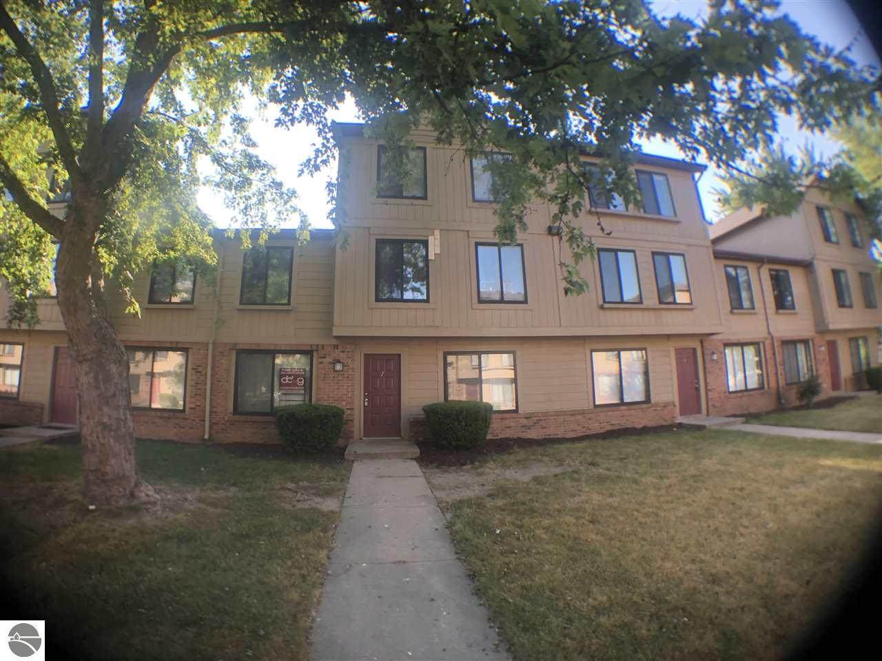 1825 Crawford Street - Photo 1