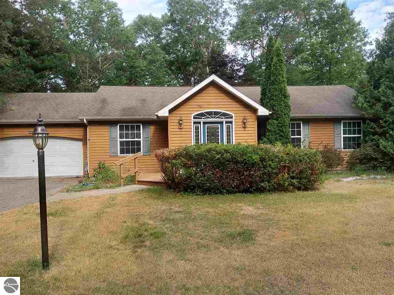 6968 Lakewood Drive - Photo 1