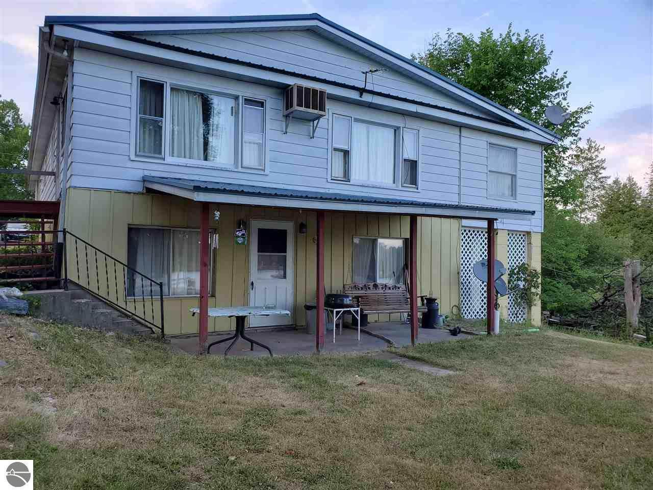 8189 Lakeview - Photo 1
