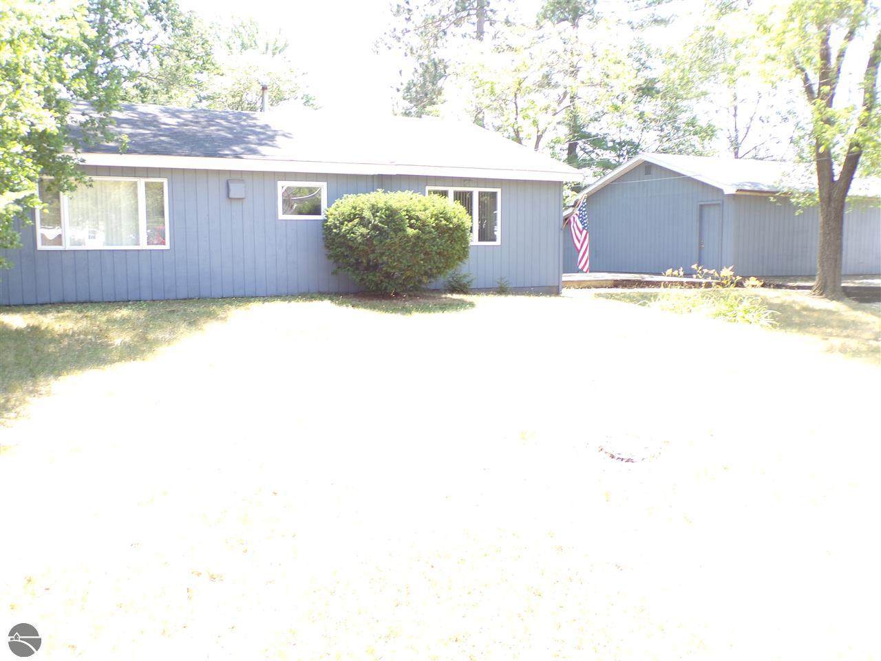 2140 Ruth Street - Photo 1