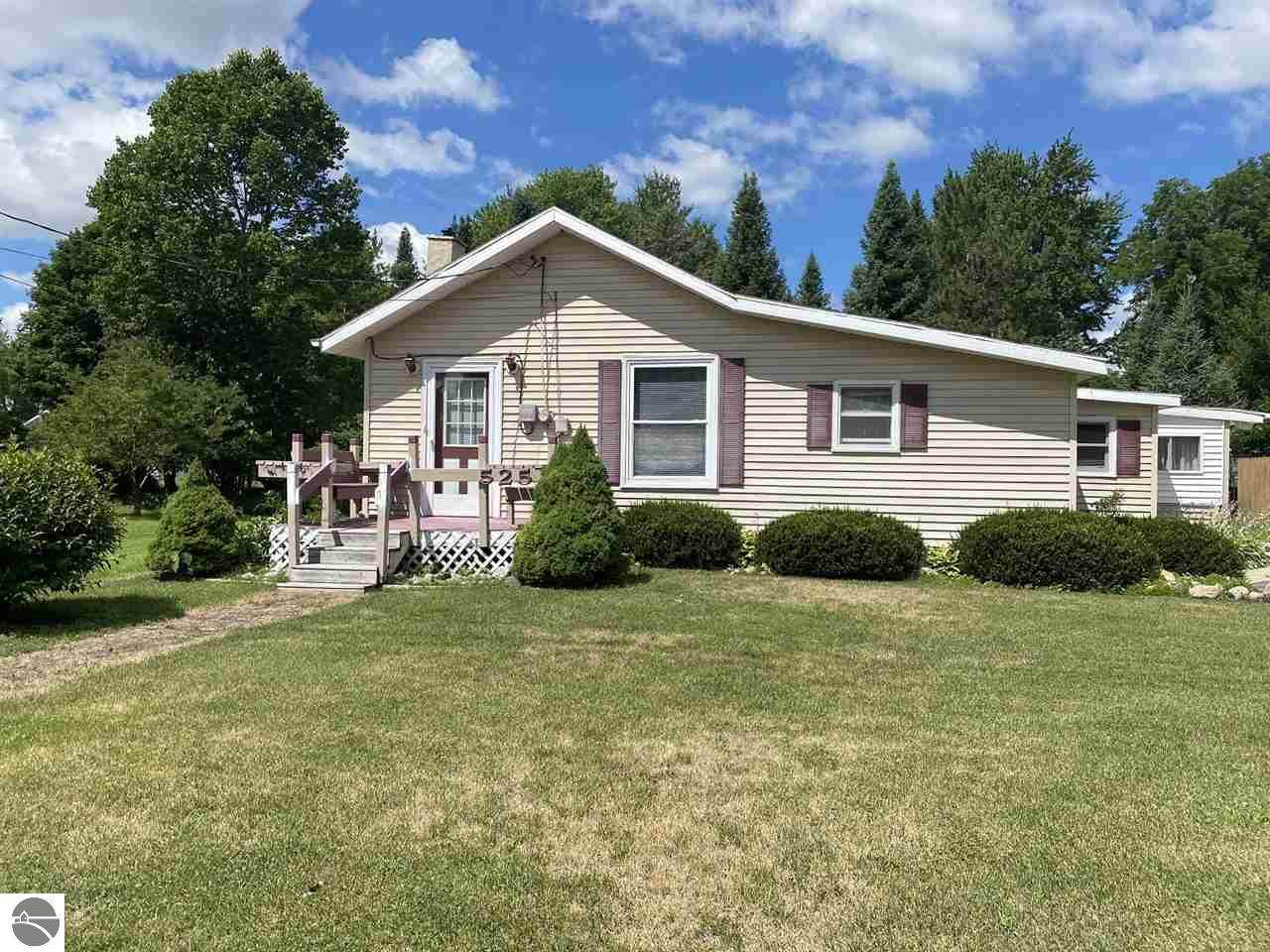525 Sharon Street - Photo 1