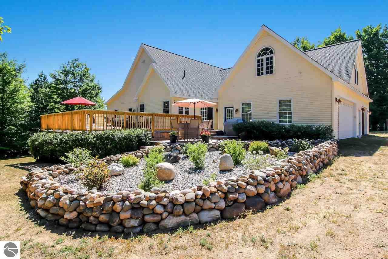 3855 Pulver Woods Drive - Photo 1