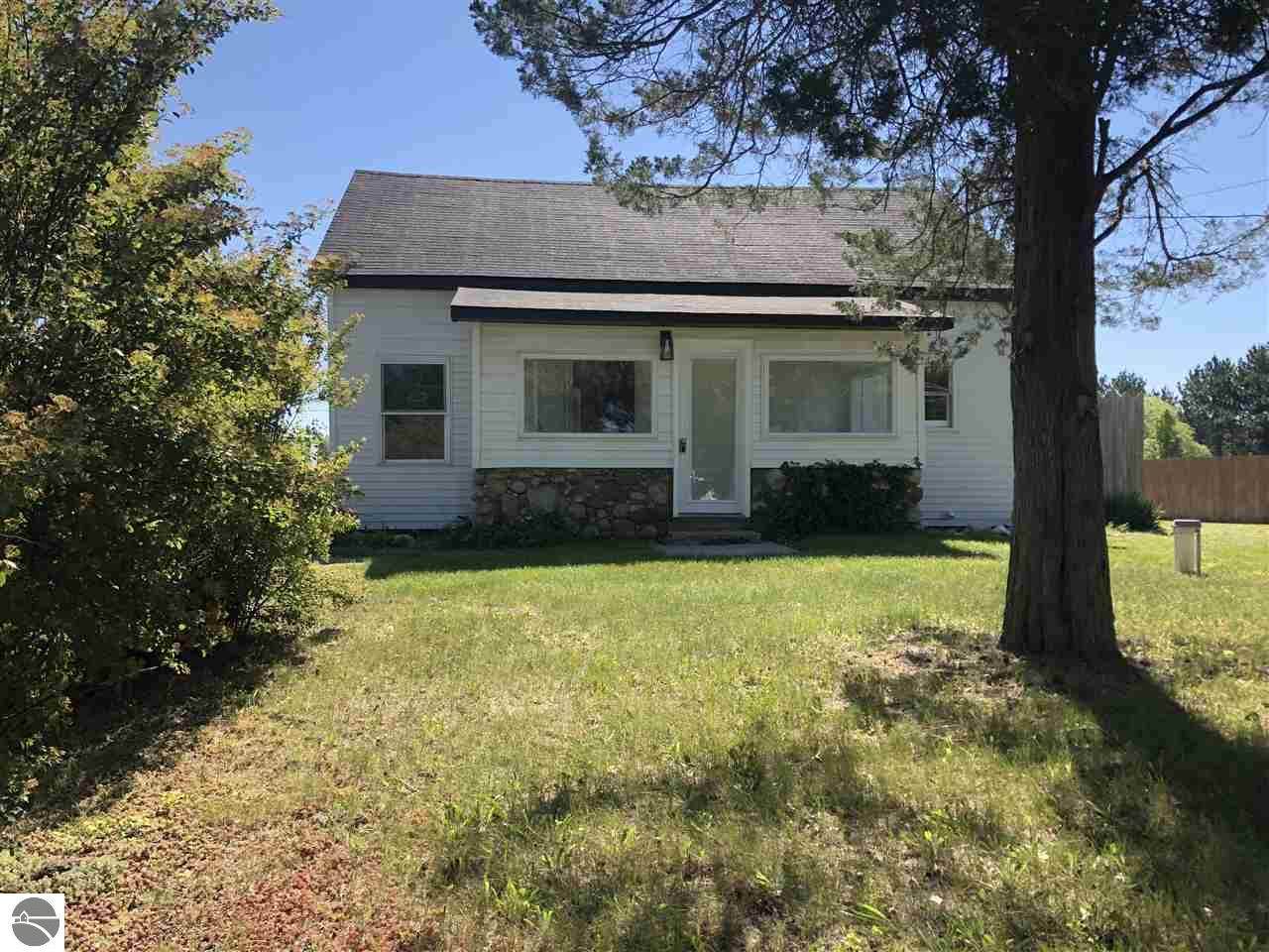5625 Up North Drive - Photo 1