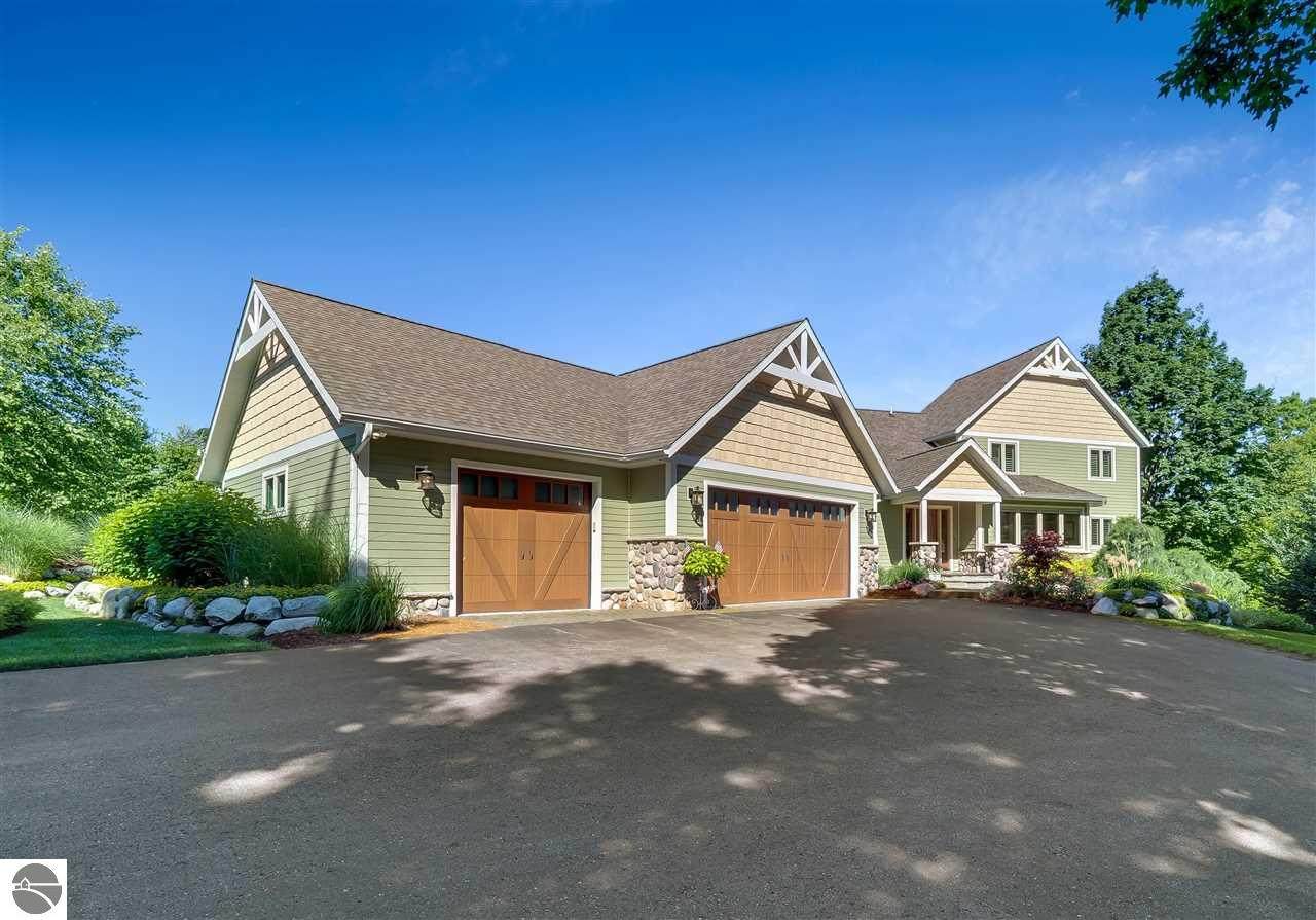 5026 Sparrow Hawk Drive - Photo 1