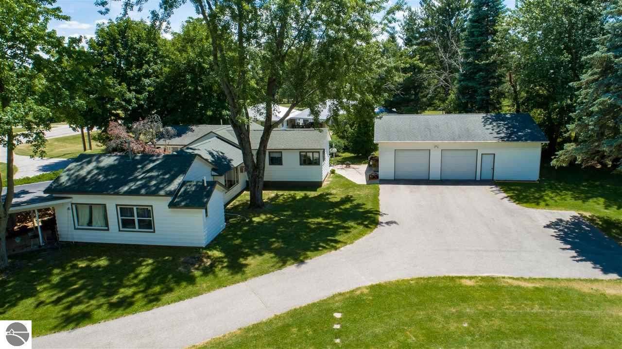 4637 Mission Road - Photo 1