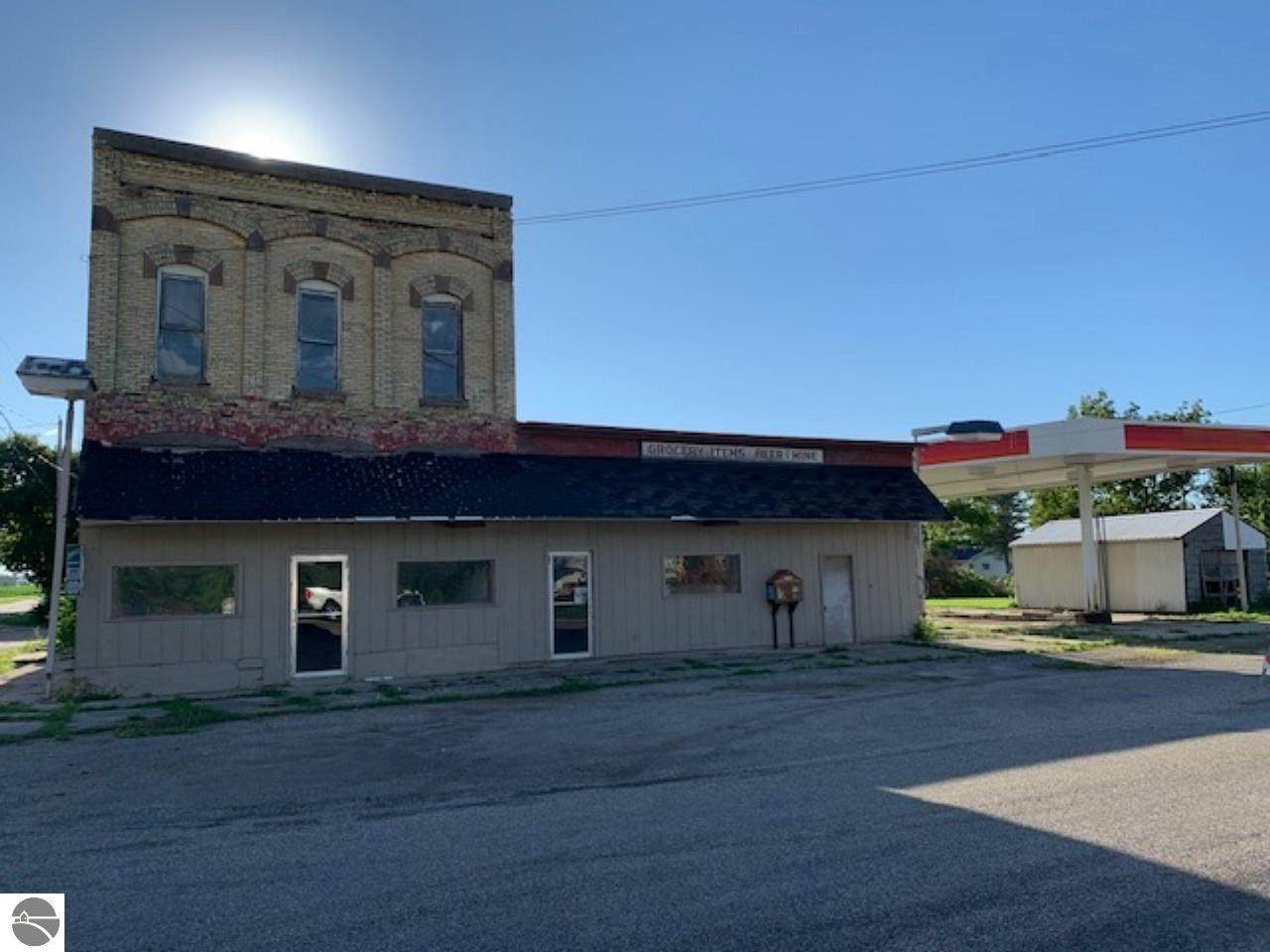 103 Main - Photo 1