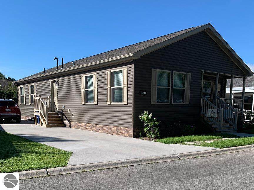 830 Woodcreek Boulevard - Photo 1