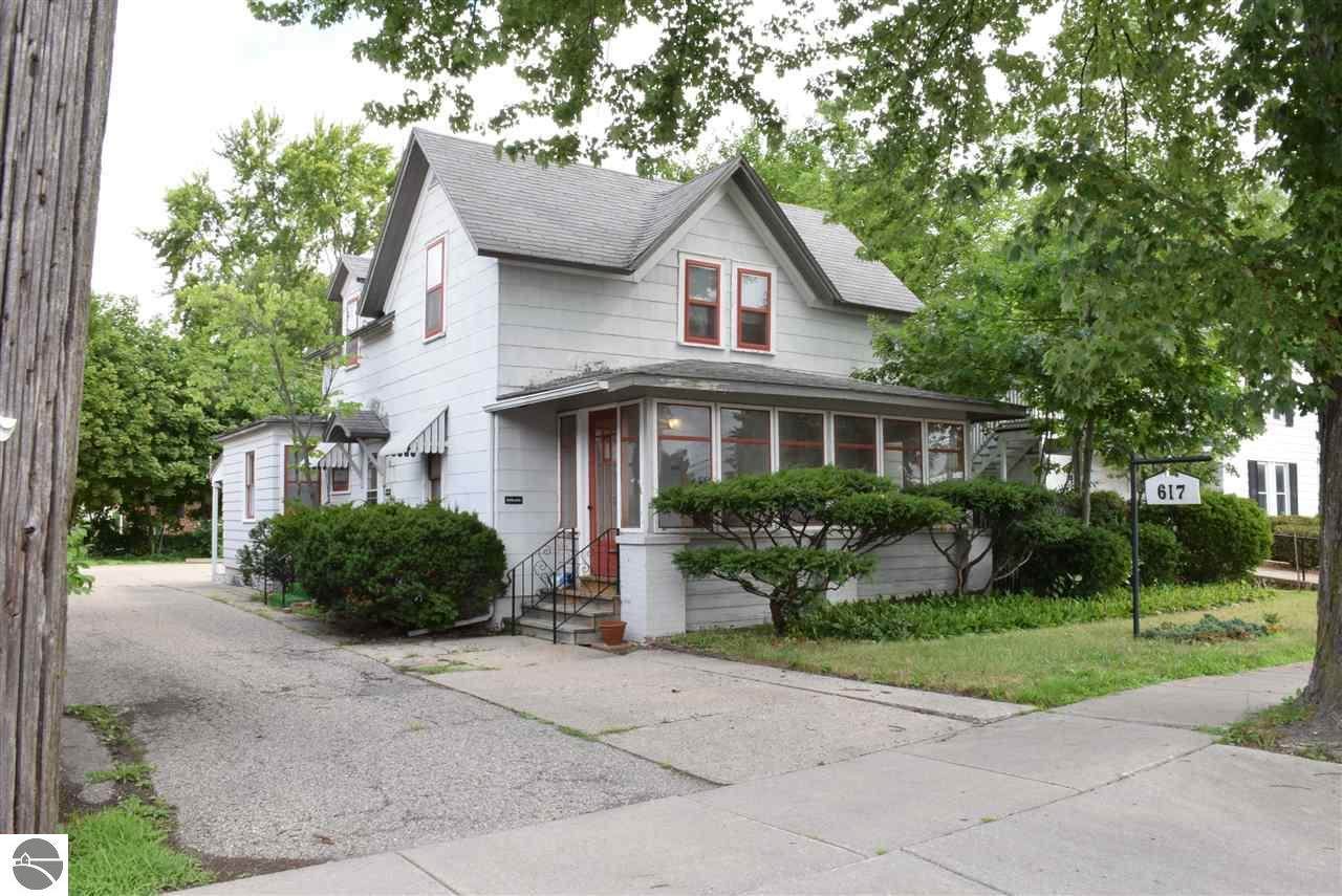 617 Broadway - Photo 1