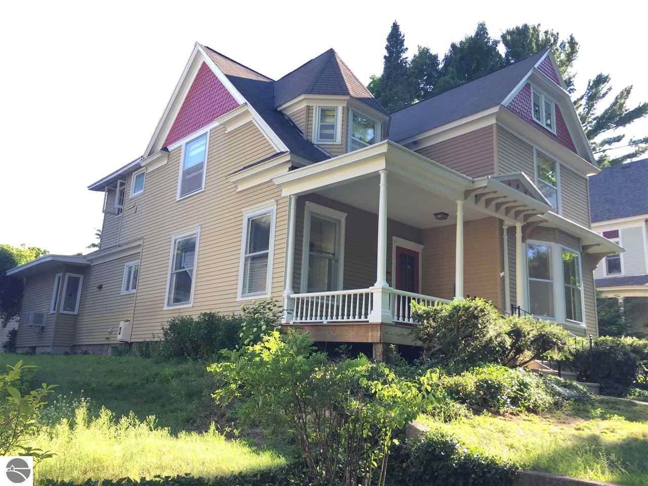 415 Fifth Street - Photo 1