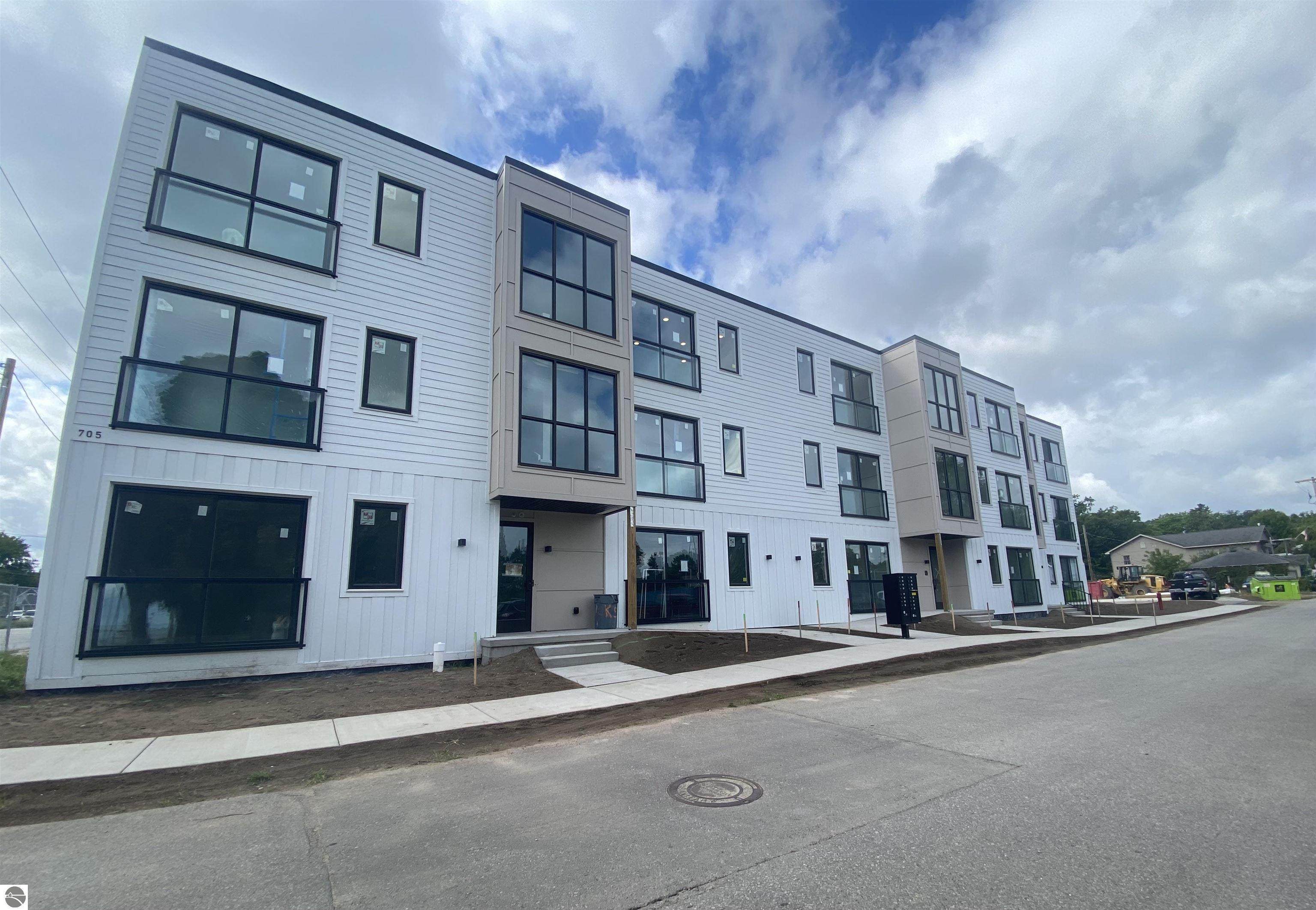705 Cypress Street - Photo 1
