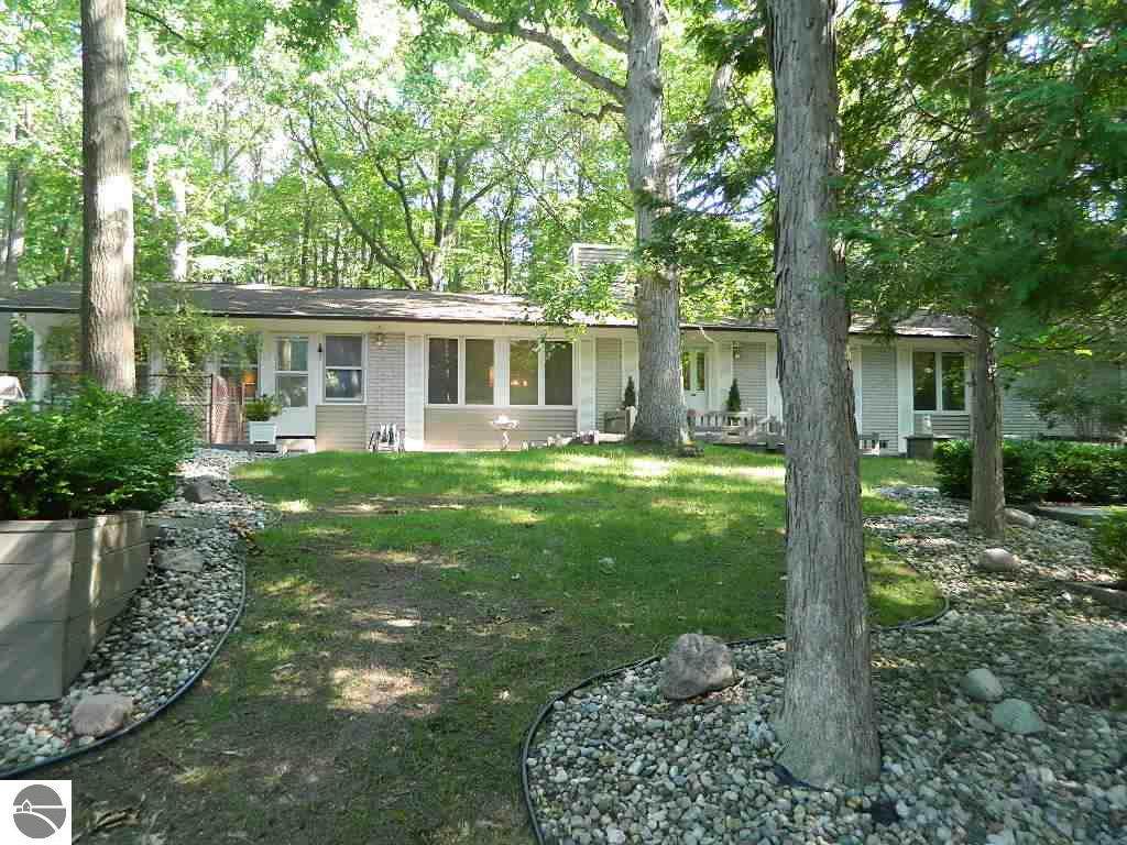 383 Hiawatha Drive - Photo 1