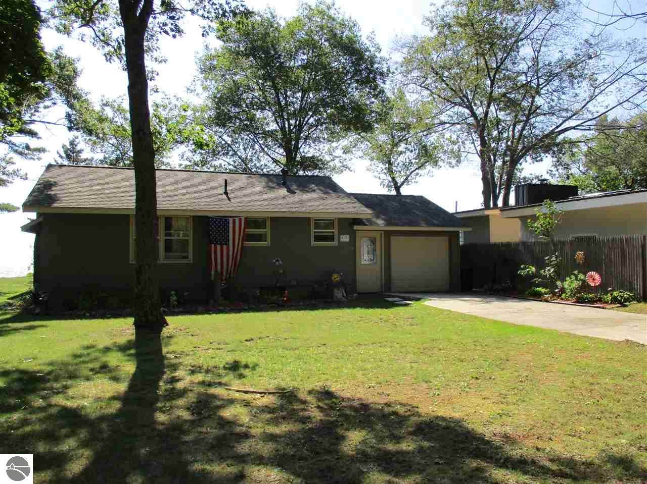 1040 Ottawas Lane - Photo 1