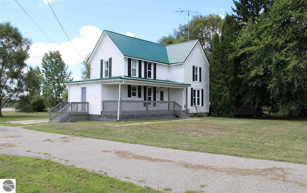 5838 Broadway - Photo 1