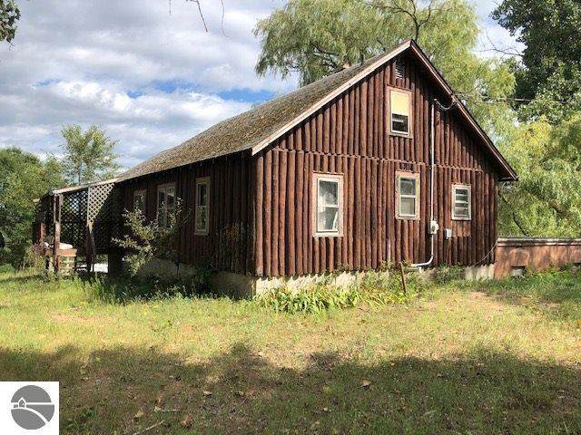 221 Baldwin Street - Photo 1