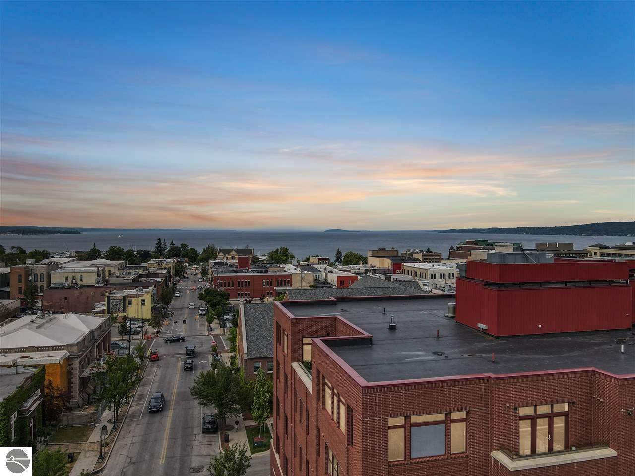 215 Washington Street - Photo 1
